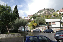 �ն�����ɽ��