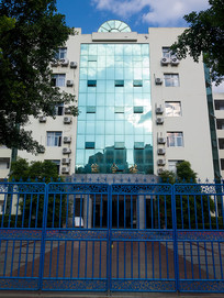 ������ɽ������ѧ��ѧ�ۺ�¥