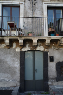 ����������լ��