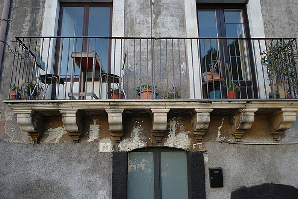 �����������С¥