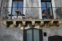 �����������С¥