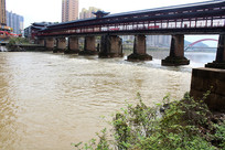 �ŷ����ҽ������� 