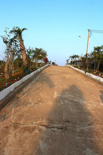 ���µ���·