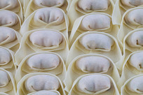 ������ɽ��ͳС�԰���