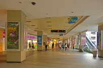 �人��Ȳ��н��ھ� 