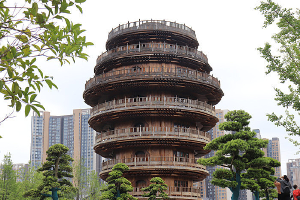 ʵ����¥������