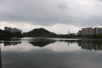 ҹĻ���ٵĺ�ˮ�羰