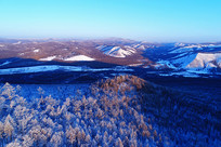 ���Ĵ��˰��붬��ѩ��ɽ��