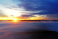 ���˰���ɽ���ƺ��ճ��羰