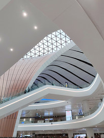 ���˻���δ���Ƽ��ݶ�