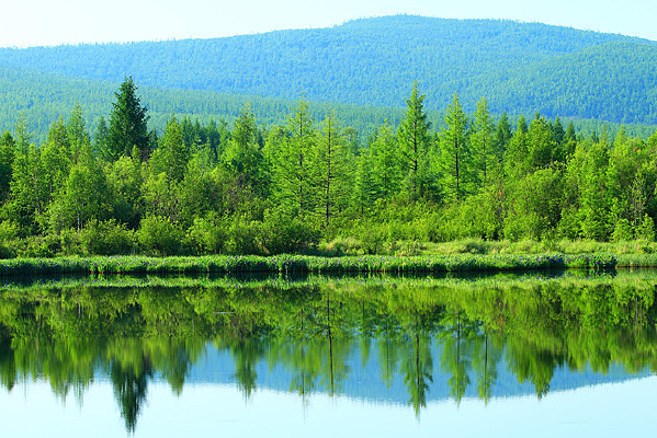 ���˰�����������ɽɫ