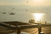 ��������ˮУѵ����ͷ�ճ�