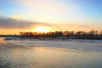 �ɻ����ƻ�����ѩ��