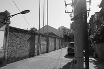 �ϳɶ���Ȫ�佨���ڰ���Ƭ