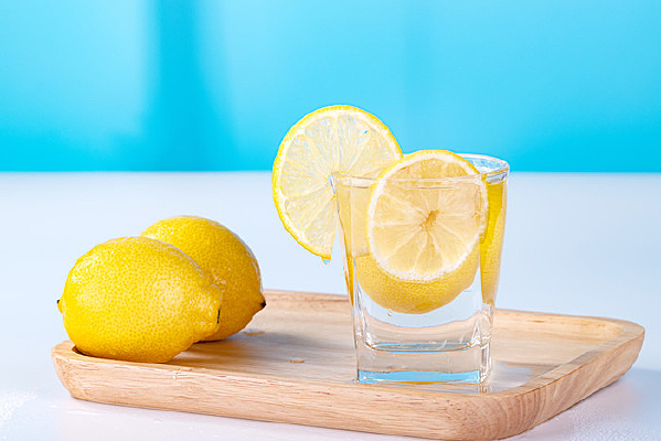 ��ɫ��������