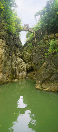 ����ʯ���ӹ�ˮ̶ 