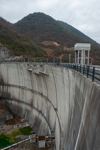 �촻��ǧ�����ݼ���վˮ����