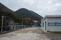 ǧ���ҵ�վˮ�����ϵĽ���