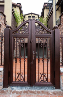 ��ɽĦ����������з����մ���