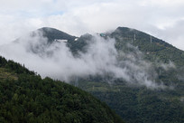 ���ڵ����Ƶ�ɽ����