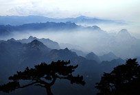  ��ɽɽ�嶥�Ͽ��ƺ�ͼƬ