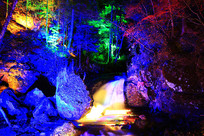 �����ӱߴ�Ϸ̨������СϪҹ��