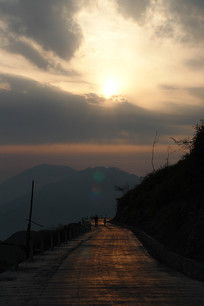 ������ɽ����ƺϦ������