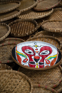 �������