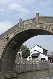 ���ݷ��Ź��򽭴���С���˼�