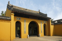 ����������ͷɽ��