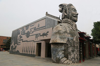 ��ٸ����