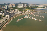 ��ɳ���˸ۿ���ͷ