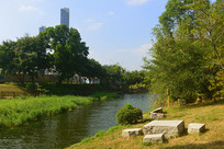 ���ڱʼ�ɽ�º���ʯ��ʯ��