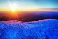 ���˰���ѩɫɽ������