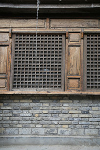 ����ľ�񴰻�