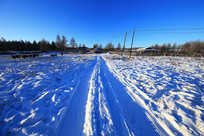 ���˰�������ѩ�س���