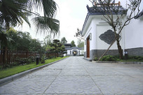 ����ʽ�����ĺ�Ժ���