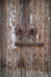 ��լ���ľ���ſ�