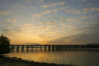 ���ڹ����ؽ����ٹ�· 