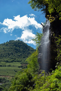 ɽ����Ȫ����ֱ��