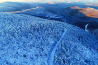 ���˰��붬��ѩԭ��·�羰