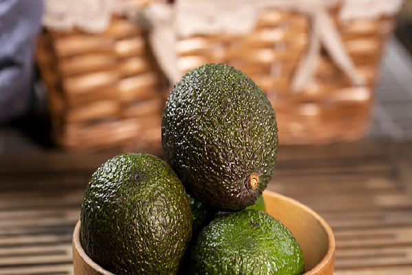 ����ľ���ڵ�ţ�͹�