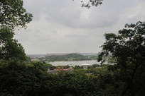 ��ɽ�º���ɫ