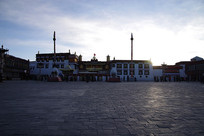 �������������ִ����¹㳡