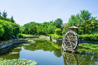 ������ˮ���밶����ͤ����