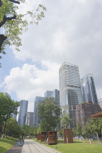 �ɶ���̩·������԰�����з��