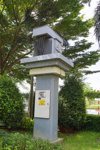 Խ�Ϻ�־���и߼�����ҵ������ʩ