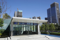 �ɶ���������԰վ�����з��