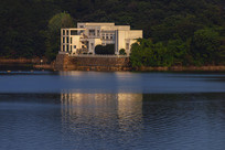 ���߽������⳿Ӱ 