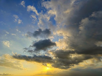 ��ɫ�����ƺ�